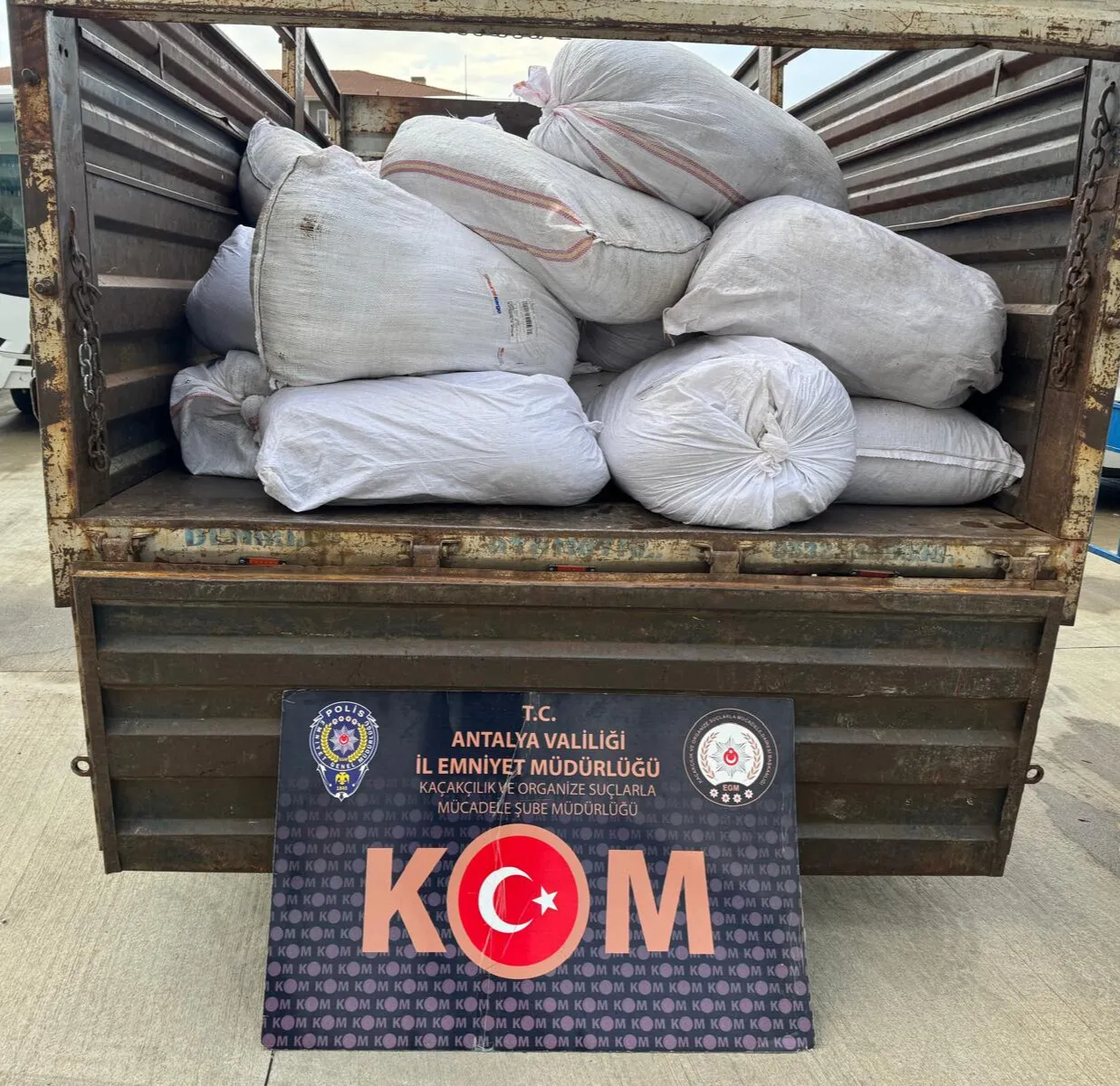 Antalya genelinde Kaçakçılık ve organize suçlara büyük darbe