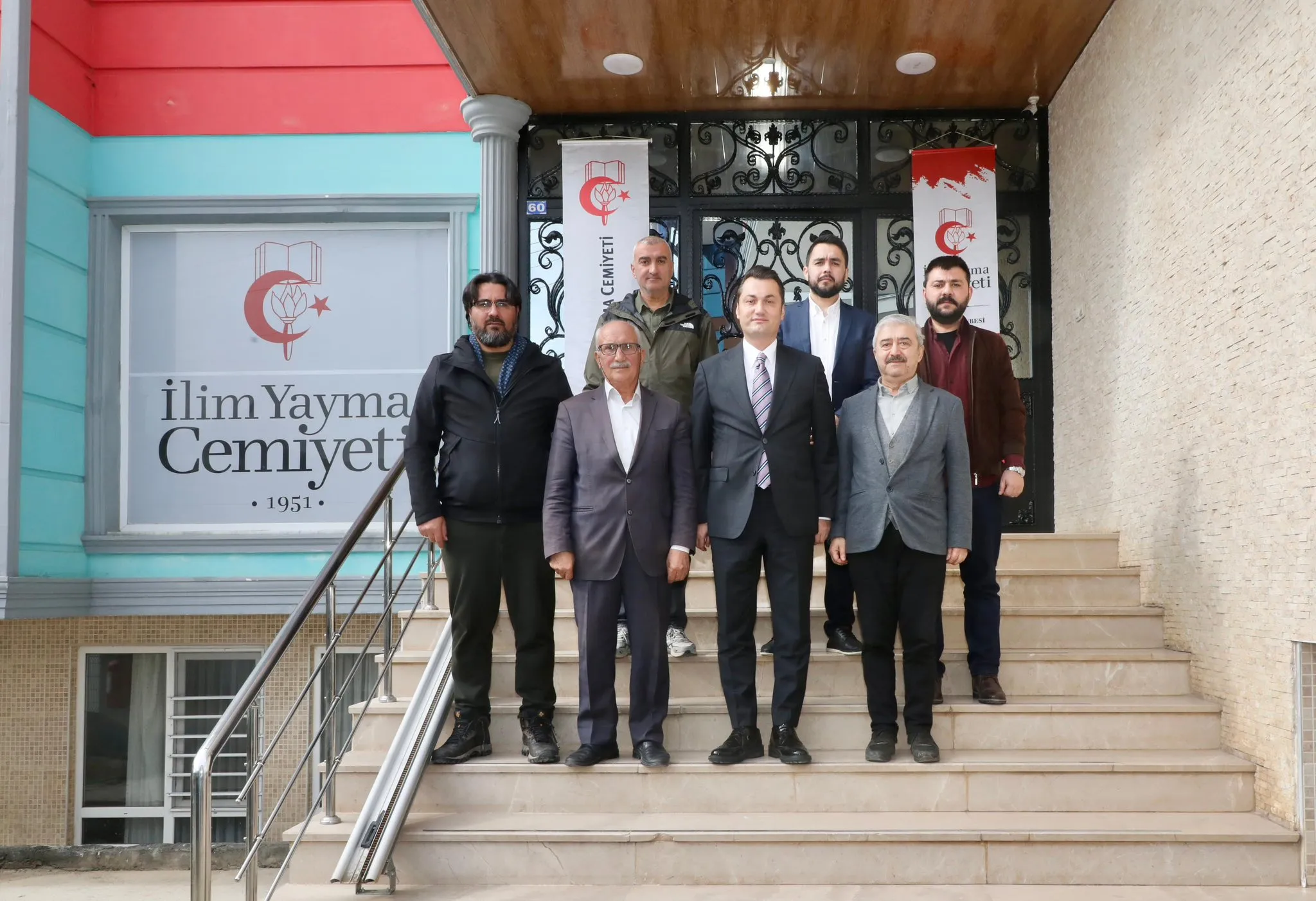 KAYMAKAM ÖZTÜRK, İLİM YAYMA CEMİYETİ ALANYA ŞUBESİ’Nİ ZİYARET ETTİ