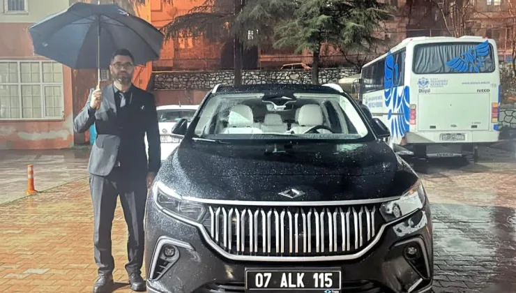 Rektör Türkdoğan’dan Aksu’da öğrencilere TOGG SÜRPRİZİ!