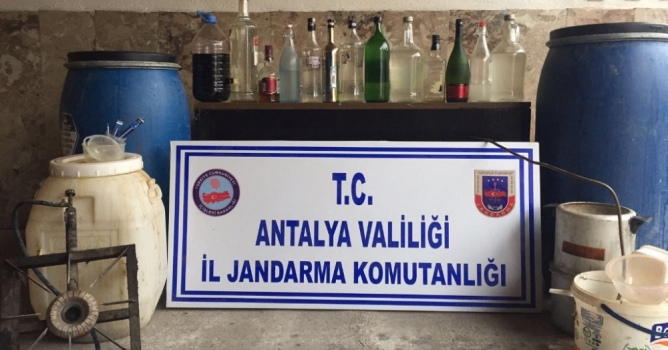 264 litre kaçak içki ele geçirildi 