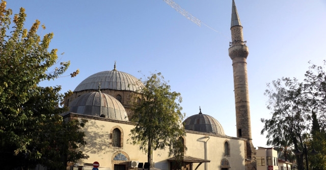 400 Yıllık caminin altın yaldızlı figürleri kayıp 