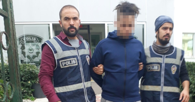 7 bin TL değerinde parfüm çaldı