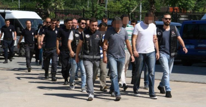 AKDİM üyelerinden 10'u tutuklandı