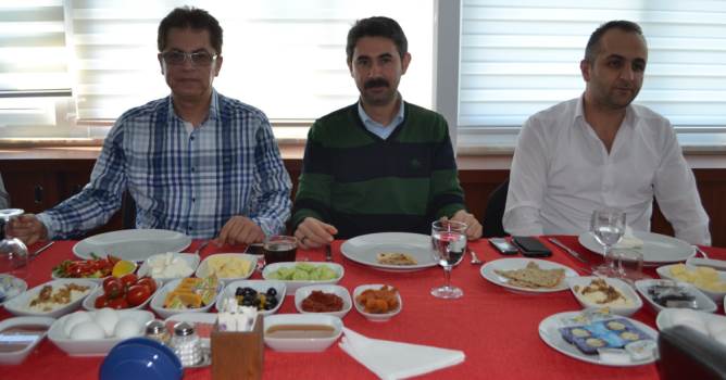 AKP yönetimi kahvaltıda bir araya geldi