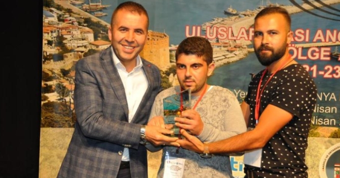 Alanya Belediyesi'ne otizme destek ödülü