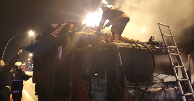 Alanya'dan yola çıkan kamyon Ankara'da yandı