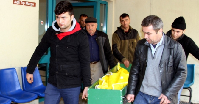 Aldatırken yakalandığı karısını öldürdü