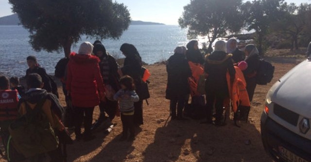 Antalya'da 7 Ülkeden 122 Kaçak Yakalandı