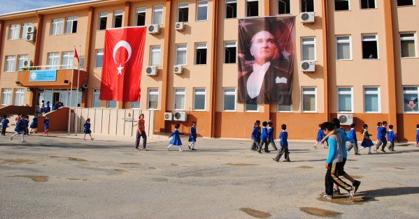 Antalya'da okul saatleri belirlendi