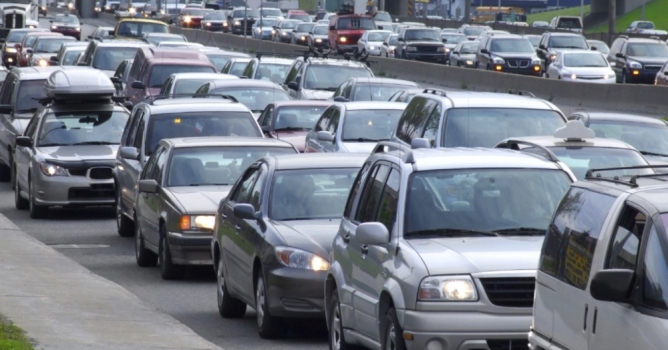 Antalya'da trafiğe kayıtlı  araç sayısı 946 bin 908 oldu