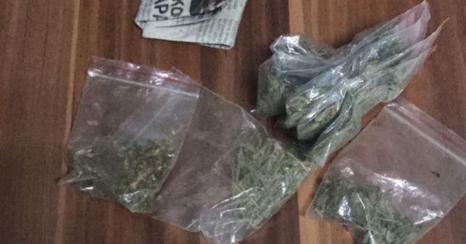 Araçtan uyuşturucu çıktı