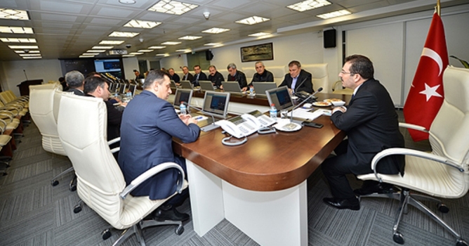 Aranan 10 kişi yakalandı