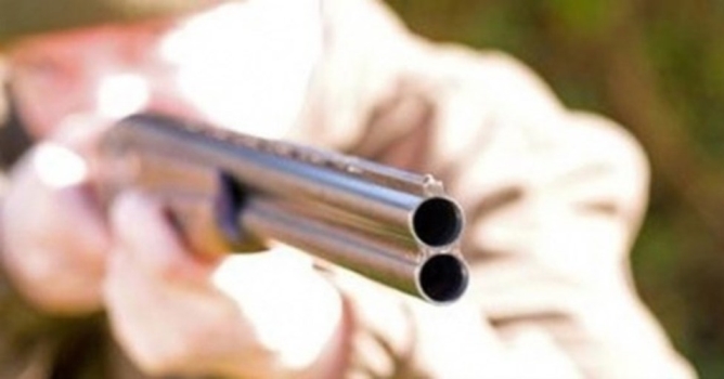 Av tüfeği ile vurulup öldü