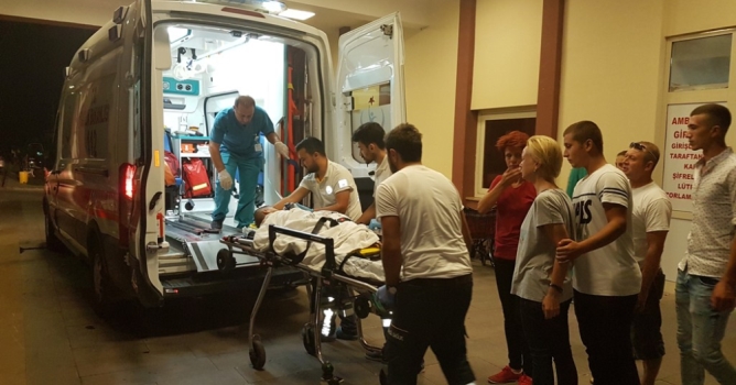 Baba, kızı ve yeğeni kazada yaralandı