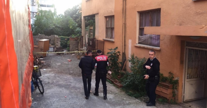 Bahçede ölü bulundu