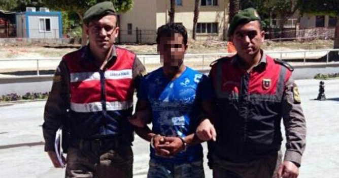 Bıçaklı gaspçı tutuklandı