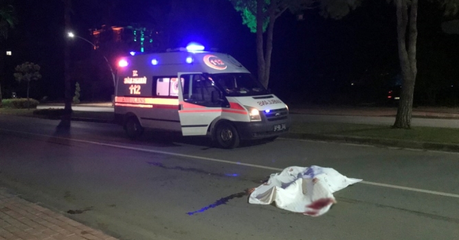 Bisikletli öğrenciye otomobil çarptı 