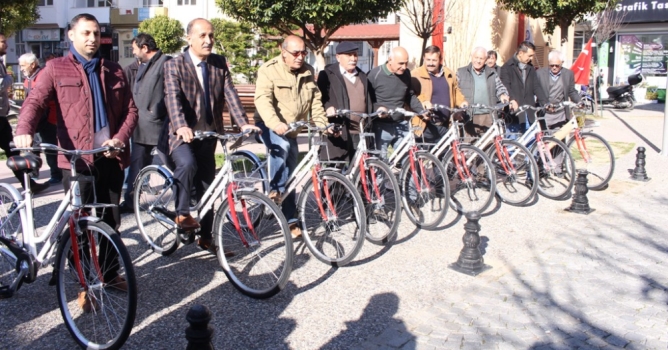 Büyükşehir'den muhtarlara bisiklet jesti