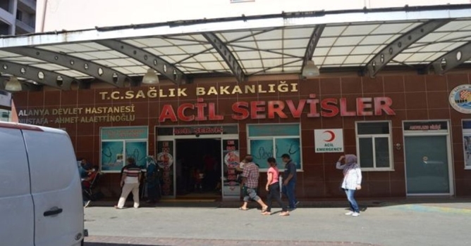  Çarptığı yayayı hastaneye götürdü 