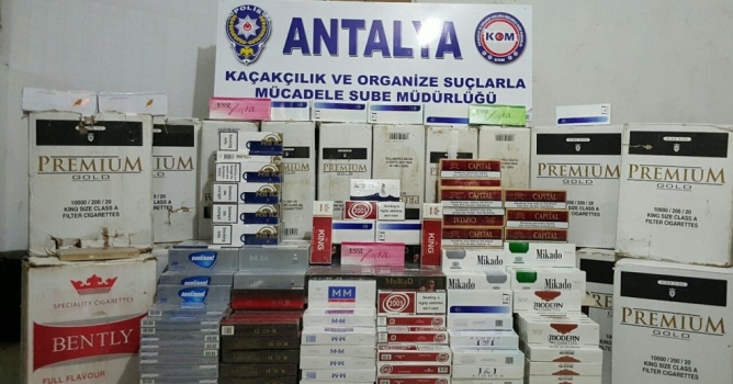 Çekici'den 150 bin paket kaçak sigara çıktı
