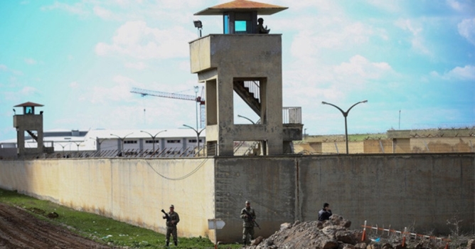 Cezaevi firarisi arkadaşıyla birlikte tutuklandı 