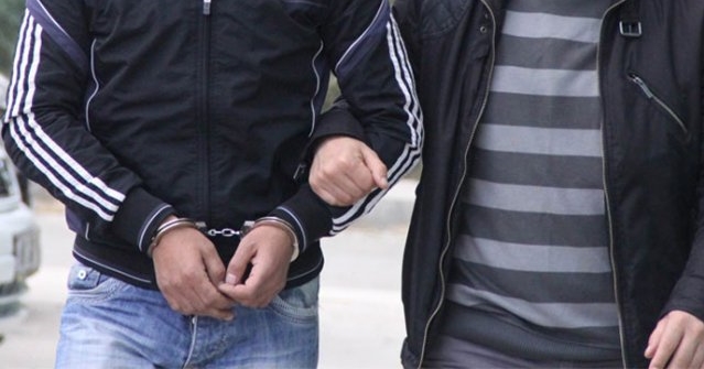 Cezaevi firarisi otomobilde yakalandı 