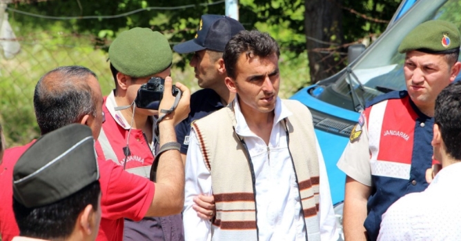 Cezaevinde intihar etti 