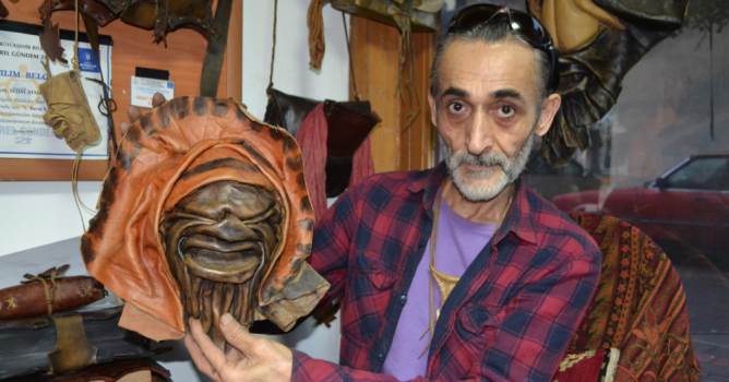 Deriye can veren adam