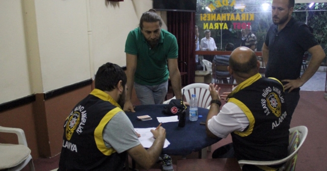 Dernek ve kahvehanelere kumar baskını