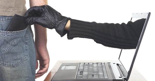  Dolandırıcılar Antalya'da yakalandı