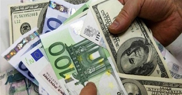  Dolar ve Euro güne rekorla başladı 