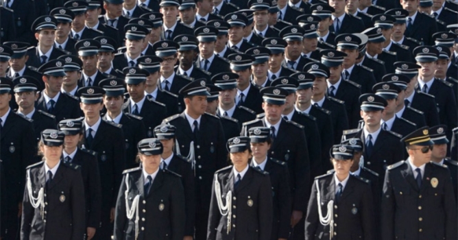 Emniyet'e 13 bin  yeni polis alınacak