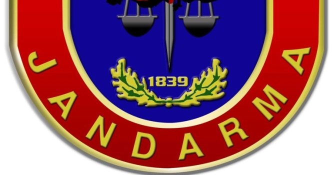 Ev hırsızını jandarma yakaladı