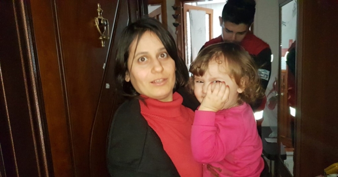 Eve gelen kadına hırsız şoku