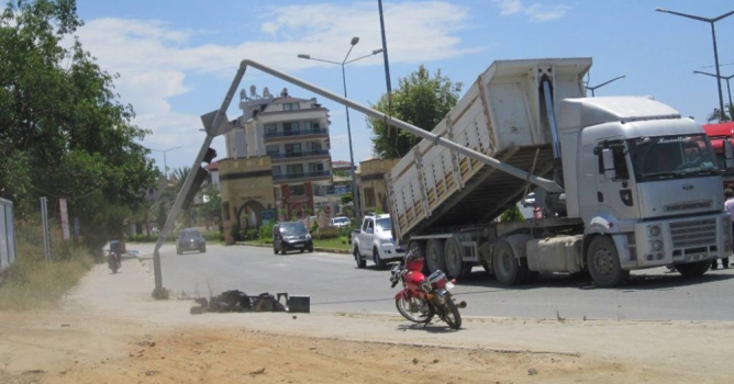 Faciaya ramak kaldı! 