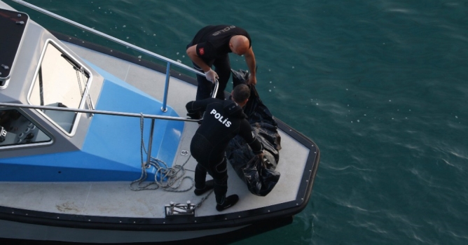 Falezlerde ceset bulundu