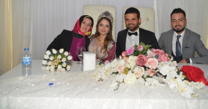 Fatma ve Muhammet evlendi