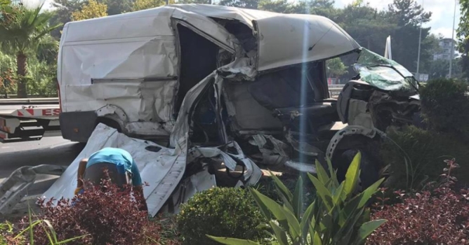 Feci kaza: 1'i ağır 3 yaralı 