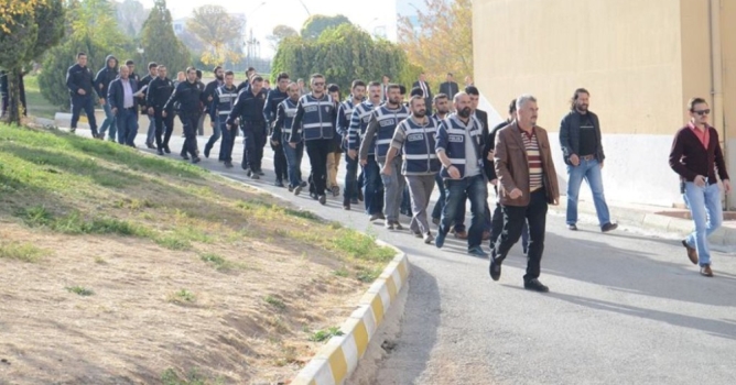 FETÖ'den 23 tutuklama