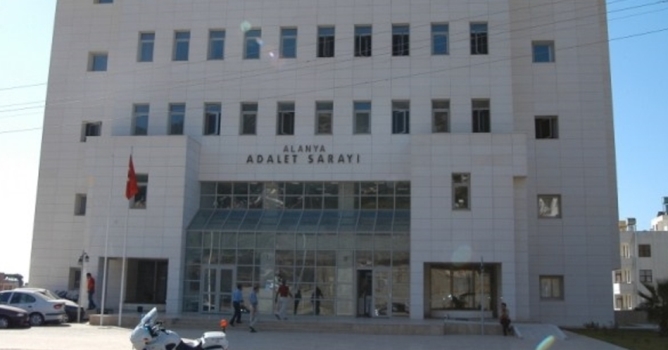 FETÖ'den tutuklanan 4 kişi tahliye oldu