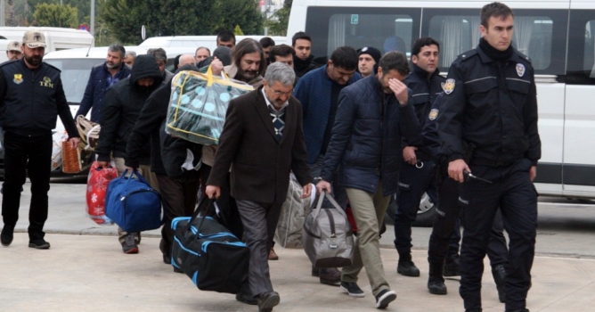 FETÖ'nün finans kaynağına operasyon: 32 kişi adliyede