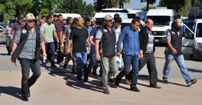 FETÖ şüphelileri adliyeye sevk edildi