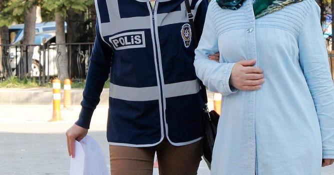 FETÖ şüphelisi kadın yakalandı