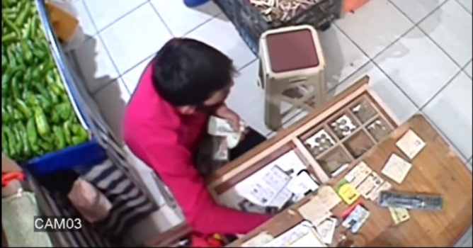 Fırsatçı hırsız bağış kutusunu bile çaldı