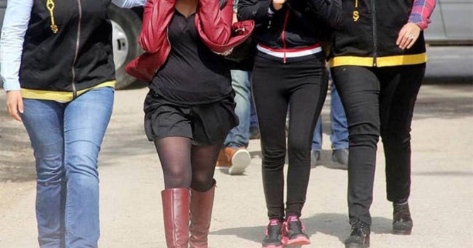 Fuhuş baskını: 4 kadın gözaltı 