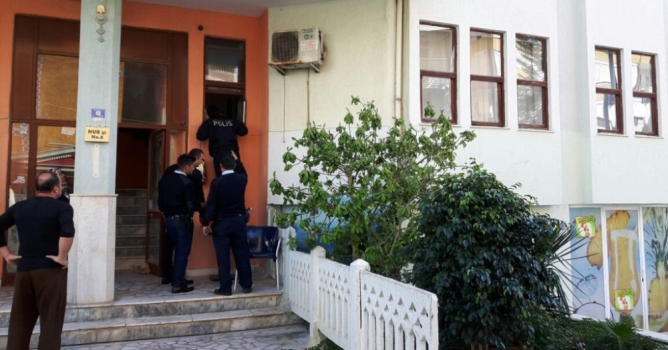 Gaz kokusu mahallesi ayağa kaldırdı 