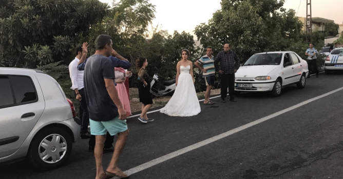 Gelin ve damada kaza şoku 
