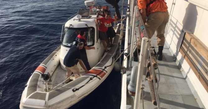 Gemi mürettebatı kurtarıldı 