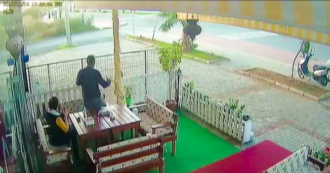 Görenler uçak geçiyor zannetti