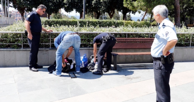 İçinden kıyafet çıktı 